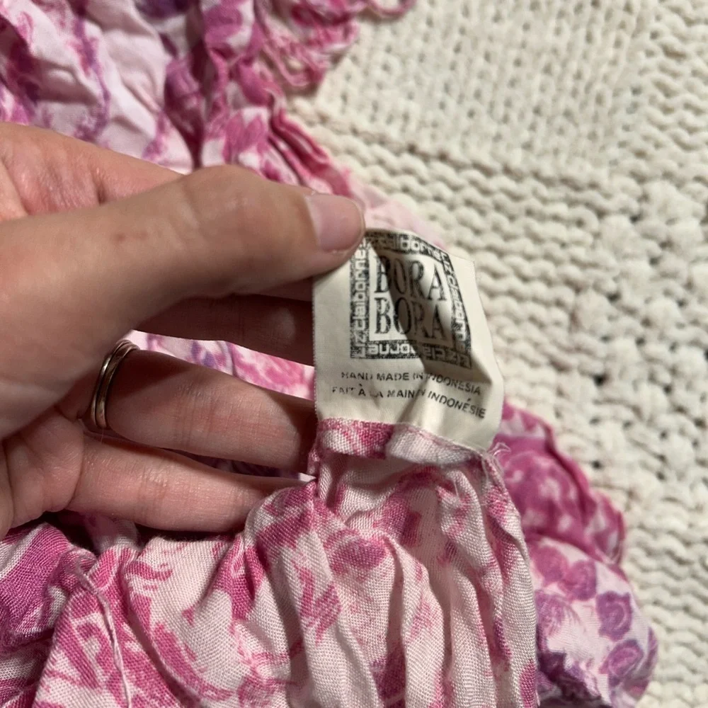Liz Claiborne Pink and White Fringe Scarf
